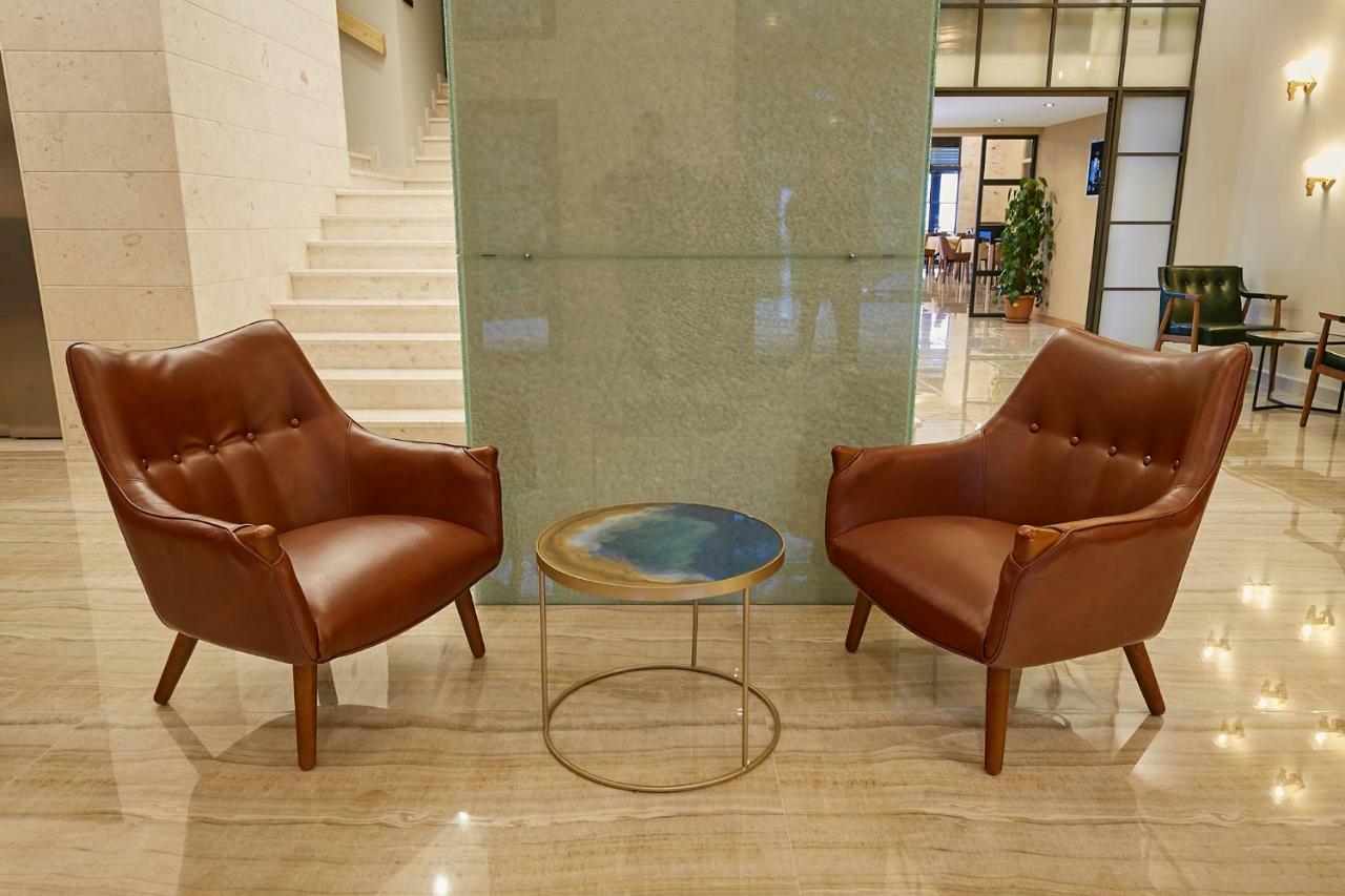 Hotel Eter Golem (Tirana)